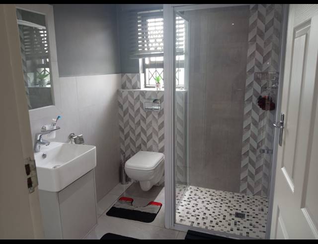 2 BEDROOM APARTMENT FOR SALE IN QUEENSBURGH CENTRAL
